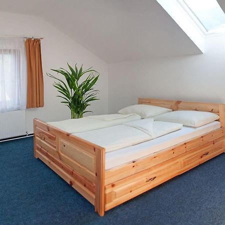 Gasthaus Pension Goldeck Spittal an der Drau Exteriör bild